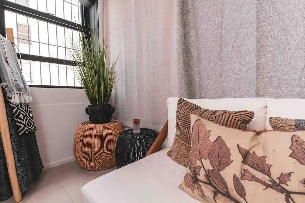 Cozy One-Bedroom In The Heart Of Sea Point Cape Town South Africa