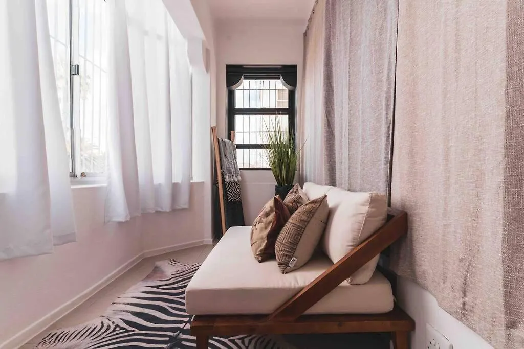 Apartment Cozy One-Bedroom In The Heart Of Sea Point Cape Town