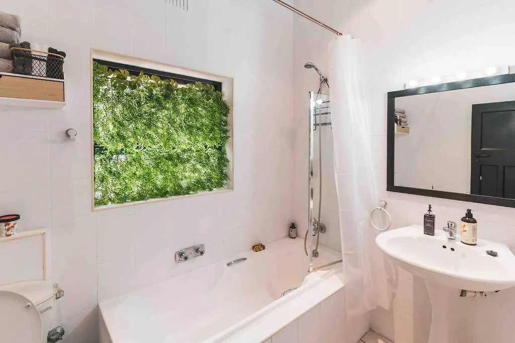 Apartment Cozy One-Bedroom In The Heart Of Sea Point Cape Town