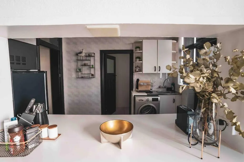 Apartment Cozy One-Bedroom In The Heart Of Sea Point Cape Town